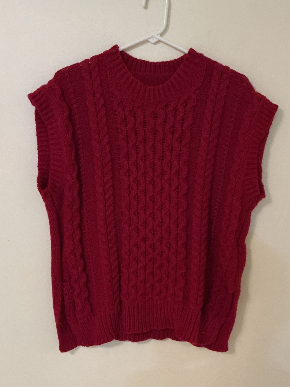 SHEIN Red Cable Knit Sleeveless Sweater Vest